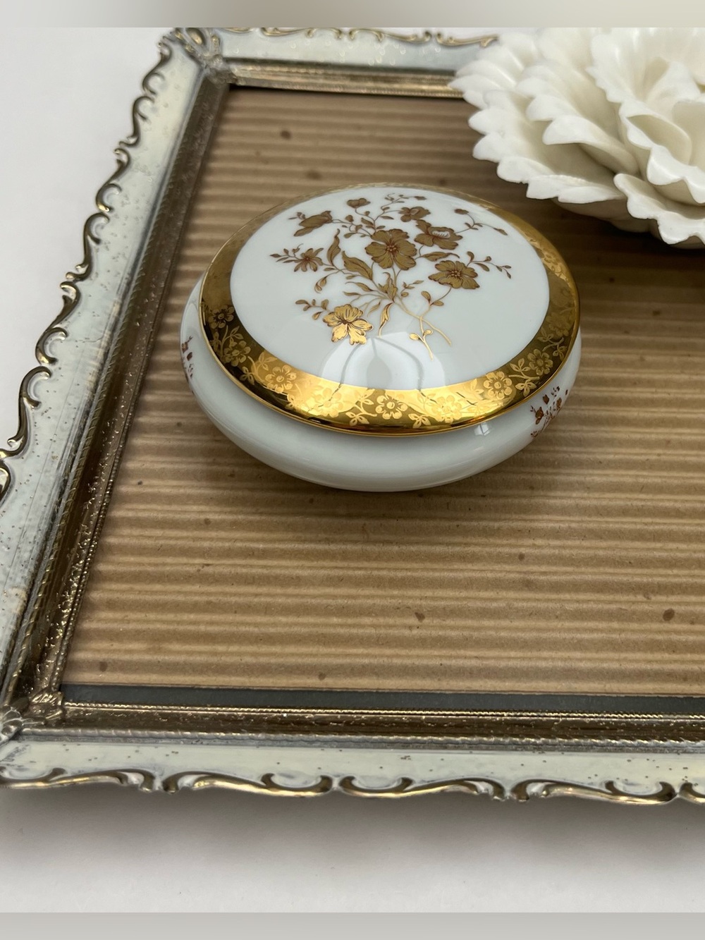 Vintage Limoges Porcelain Trinket Box – 22K Gold Floral  Jewelry Dish